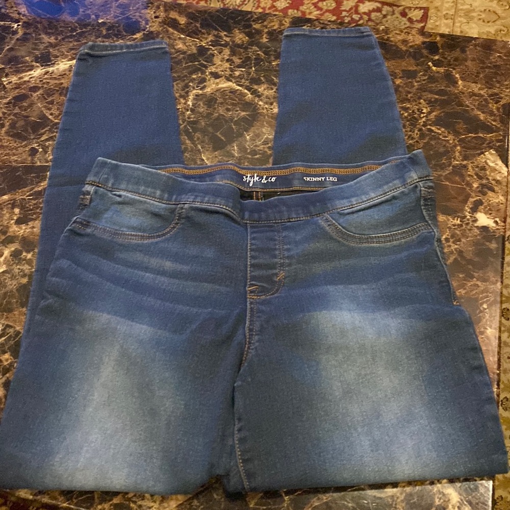 Style & Co skinny jeans size M